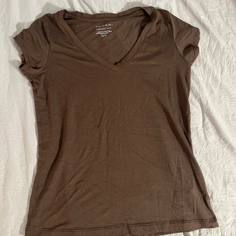 Brown v neck t shirt